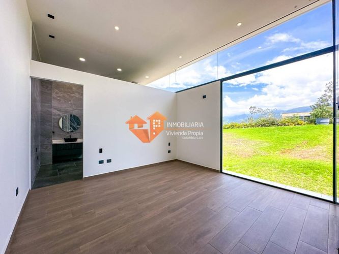 Casa de 4 alcobas en venta en Ruitoque Condominio, Piedecuesta, 630 m² · foto 14 de 24