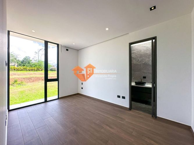 Casa de 4 alcobas en venta en Ruitoque Condominio, Piedecuesta, 630 m² · foto 18 de 24