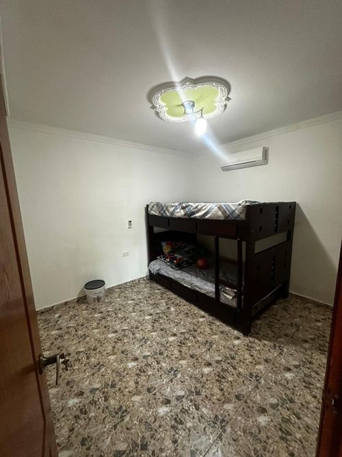 Casa de 2 alcobas en venta en Agua Blanca, Girardot, 138 m² · foto 5 de 11