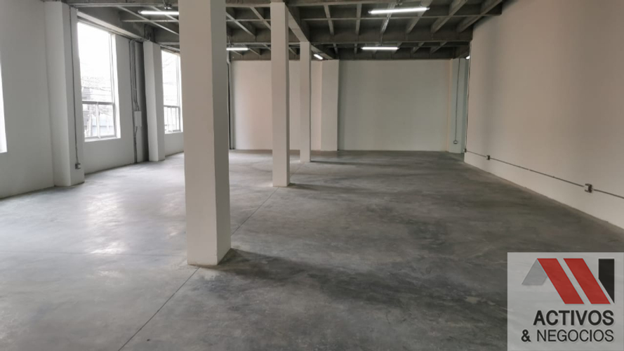 Bodega en venta en Los Angeles, Medellín, 2500 m² · foto 6 de 24