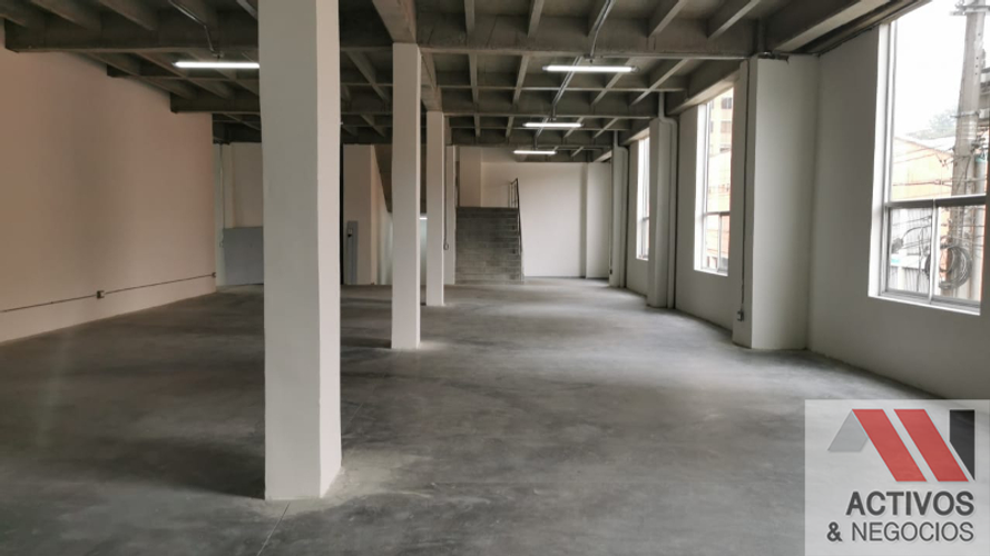 Bodega en venta en Los Angeles, Medellín, 2500 m² · foto 9 de 24