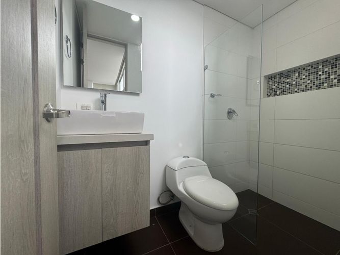 Apartamento de 3 alcobas en venta en Las Lomitas, Sabaneta, 104 m² · foto 4 de 12
