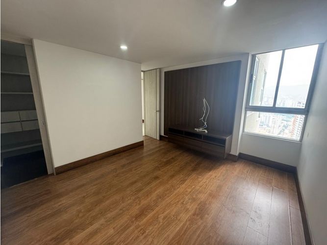 Apartamento de 3 alcobas en venta en Las Lomitas, Sabaneta, 104 m² · foto 5 de 12