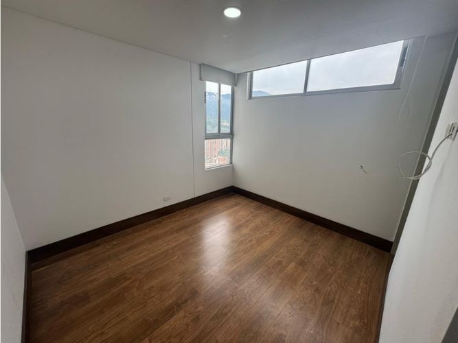 Apartamento de 3 alcobas en venta en Las Lomitas, Sabaneta, 104 m² · foto 11 de 12