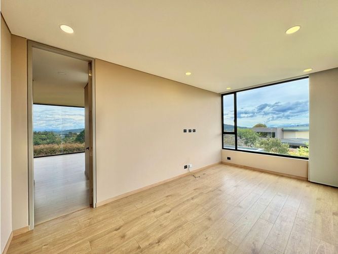 Casa de 3 alcobas en venta en Las Palmas, Envigado, 450 m² · foto 7 de 16