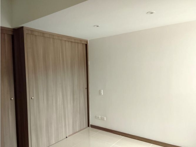 Apartamento de 3 alcobas en venta en Asdesillas, Sabaneta, 72 m² · foto 8 de 13