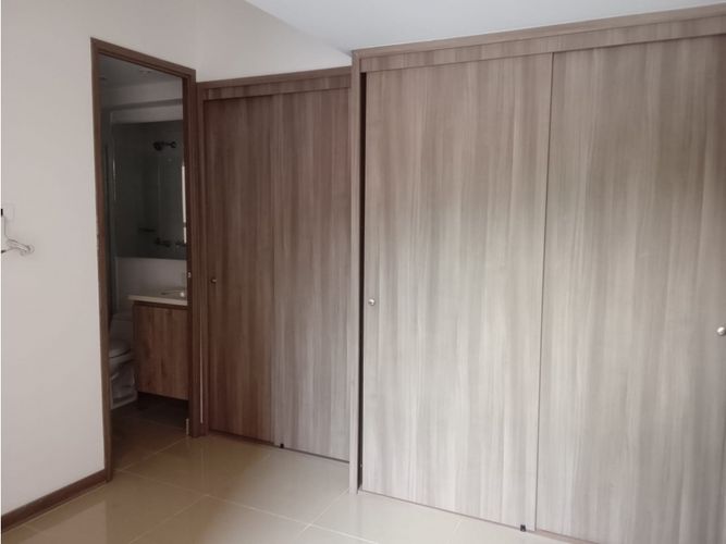 Apartamento de 3 alcobas en venta en Asdesillas, Sabaneta, 72 m² · foto 10 de 13