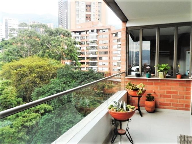Apartamento de 2 alcobas en arriendo en El Poblado, Medellín, 92 m² · foto 13 de 13