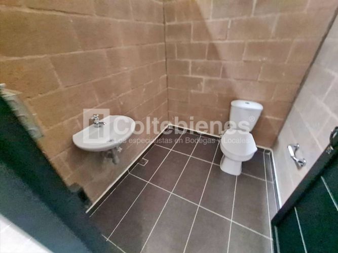 Bodega en arriendo en La Aldea, La Estrella, 441 m² · foto 14 de 20