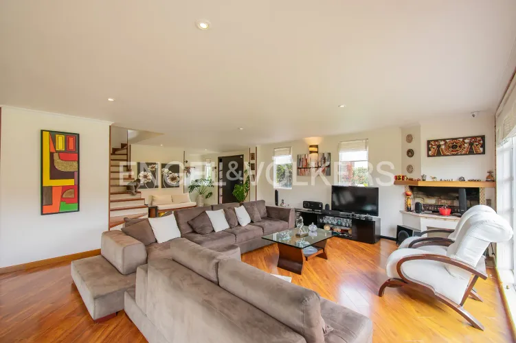 Casa de 5 alcobas en venta en Bojaca, Chía, 282 m² · foto 2 de 20