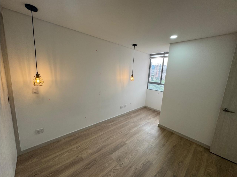 Apartamento en venta en Suramérica, Itagüí · foto 3 de 11