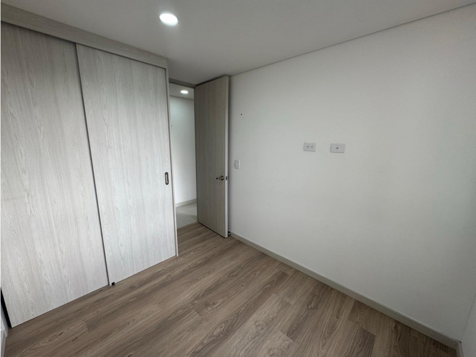 Apartamento en venta en Suramérica, Itagüí · foto 9 de 11