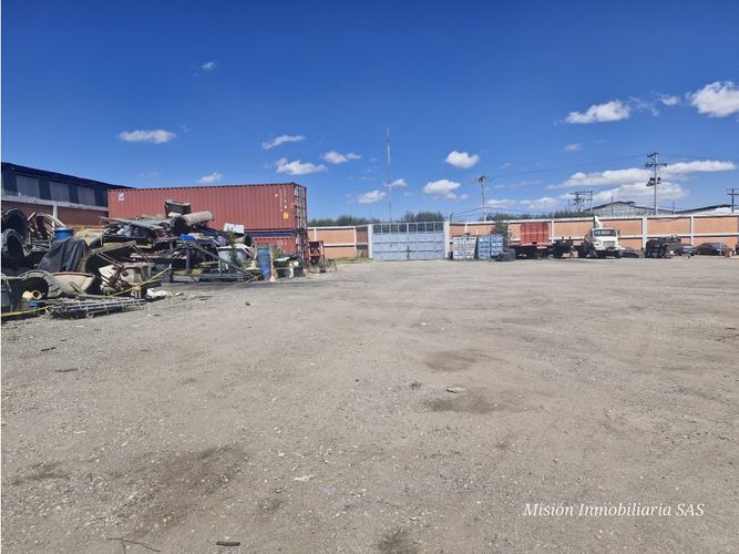 Lote en venta en El Lucero, Mosquera, 6400 m² · foto 2 de 24