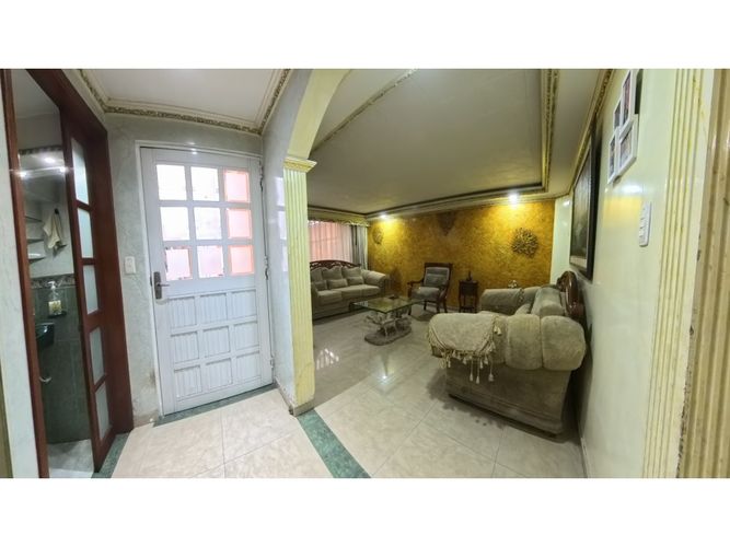 Casa de 3 alcobas en venta en Alferez Real, Bogotá, 155 m² · foto 5 de 21
