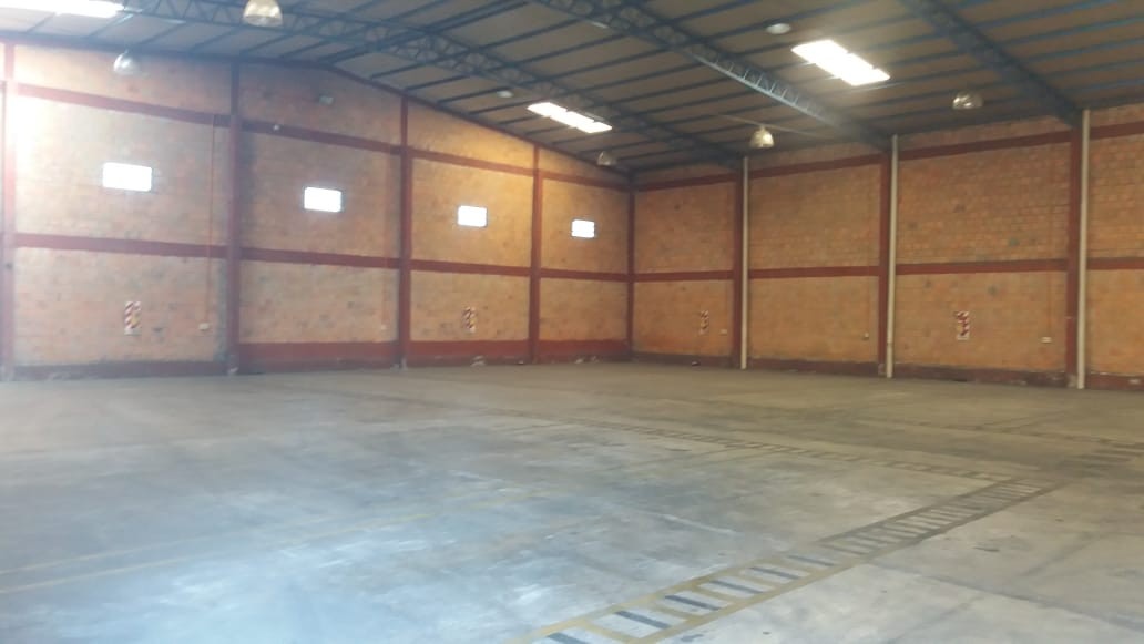 ALQUILO DEPOSITO DE 1.040 M2 EN LUQUE‼️C-1010 — foto 2