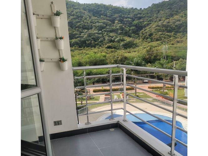 Apartamento de 3 alcobas en venta en Aqualina Orange, Girardot, 85 m² · foto 6 de 24