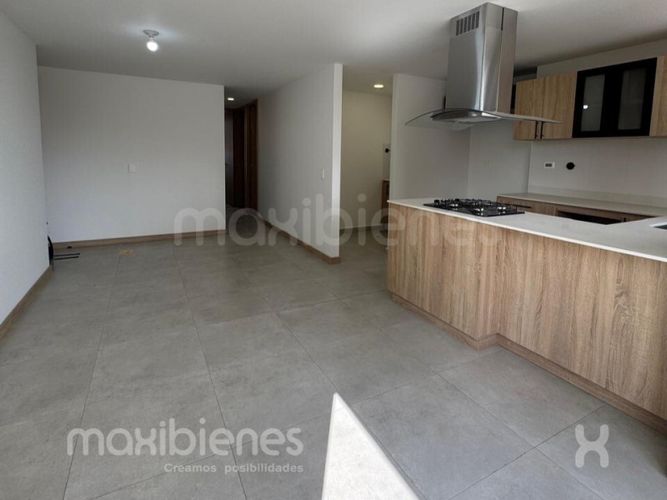 Apartamento de 3 alcobas en venta en Llano Grande, Rionegro, 74 m² · foto 2 de 14