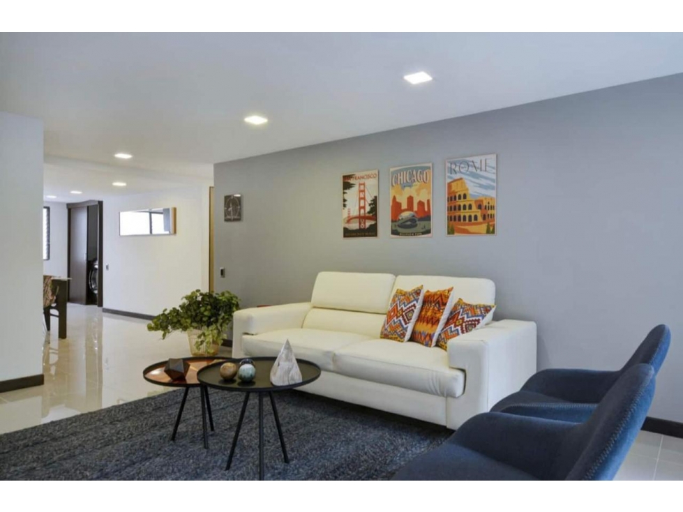 Apartamento en venta en El Poblado, Medellín 2