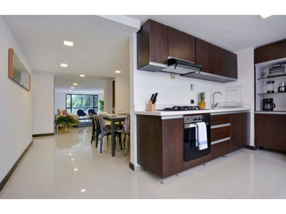 Apartamento en venta en El Poblado, Medellín 4