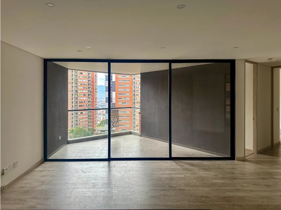 Apartamento en venta en El Poblado, Medellín 3