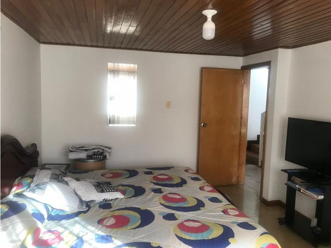 Casa de 6 alcobas en venta en Ponderosa, Bogotá, 280 m² · foto 2 de 21