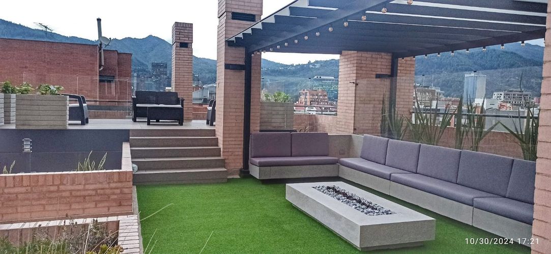 Apartaestudio en venta en Santa Barbara Central, Bogotá, 42 m² · foto 9 de 10