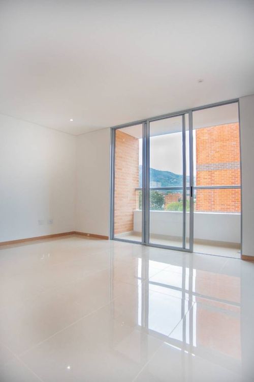 Apartamento de 3 alcobas en venta en Portal Norte, Envigado, 154 m² · foto 5 de 14