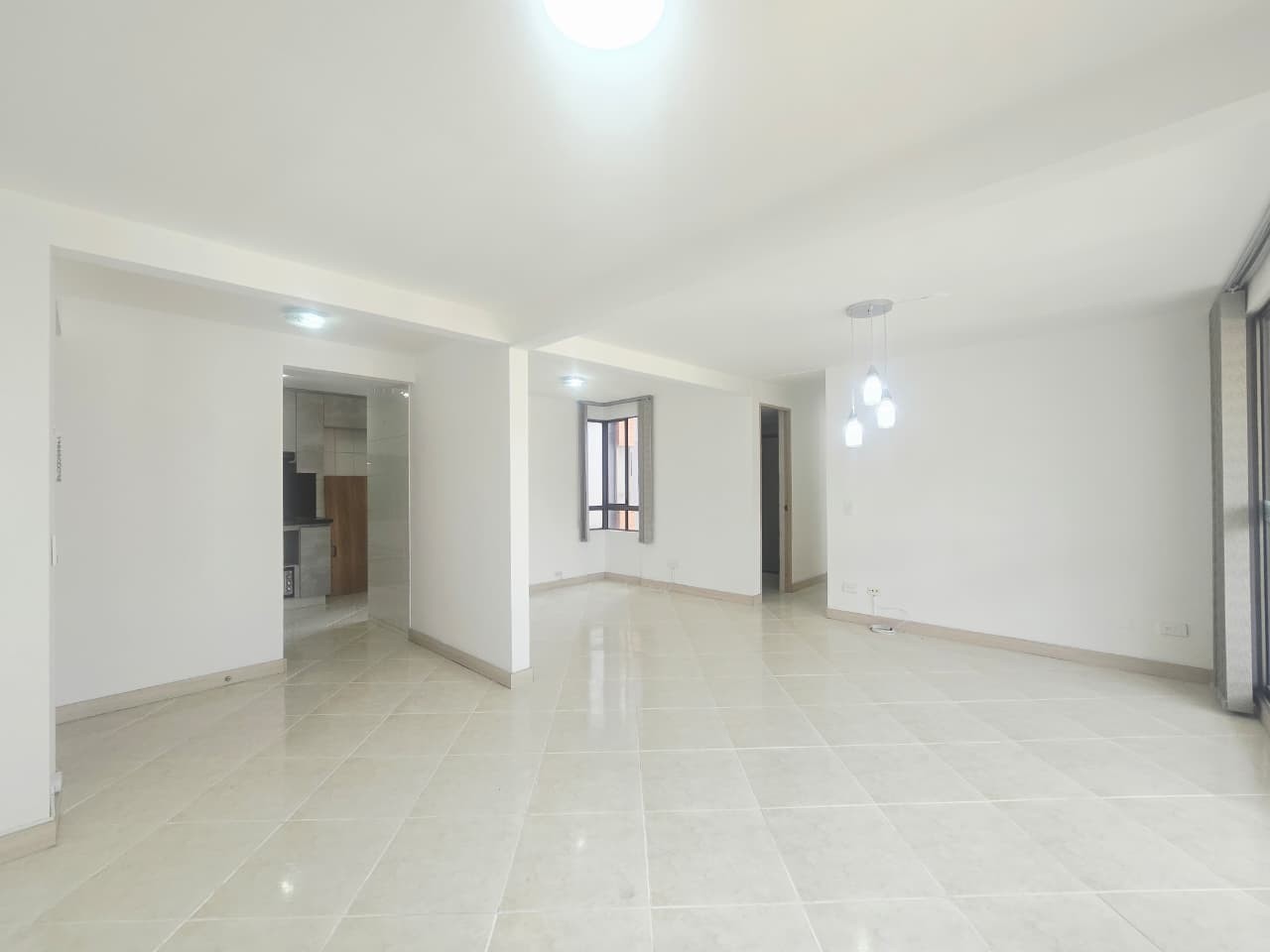 Apartamento en arriendo en Belén, Medellín · foto 2 de 17