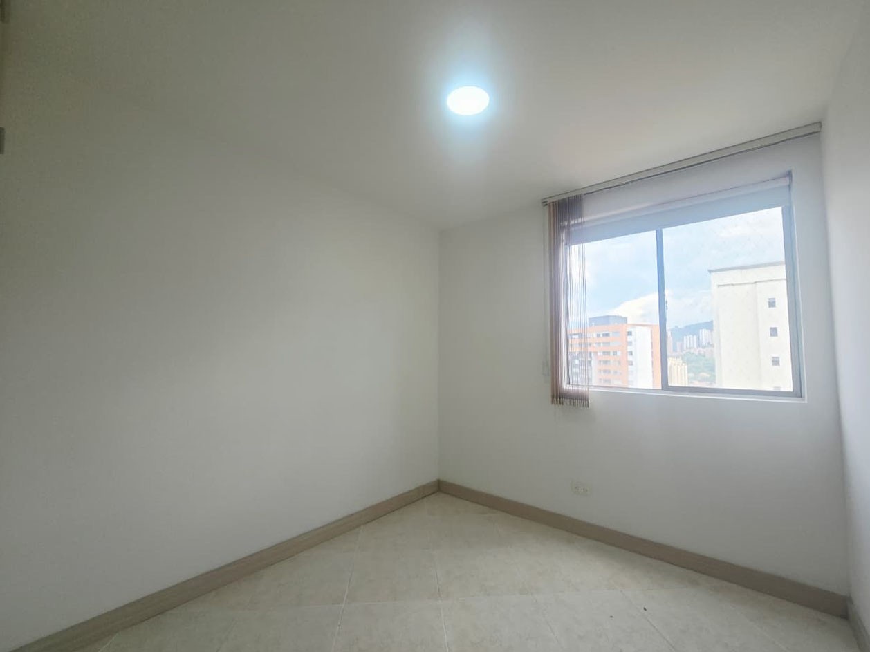Apartamento en arriendo en Belén, Medellín · foto 13 de 17