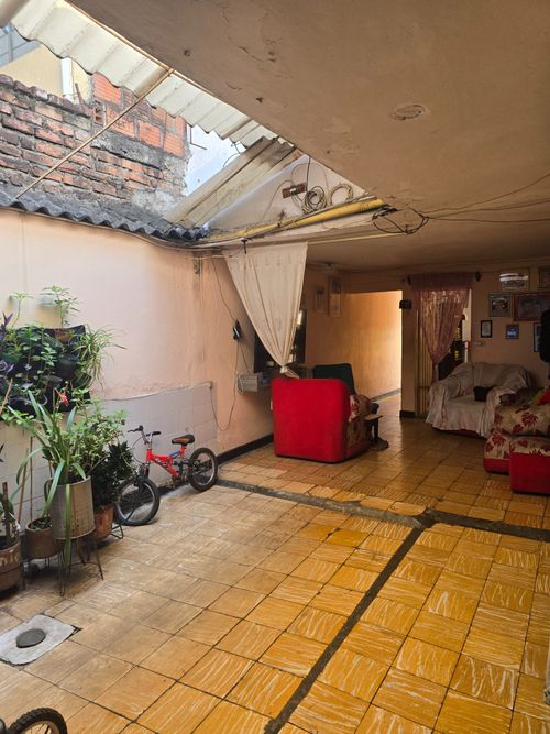 Casa de 6 alcobas en venta en San Judas Tadeo I, Cali, 280 m² · foto 16 de 18