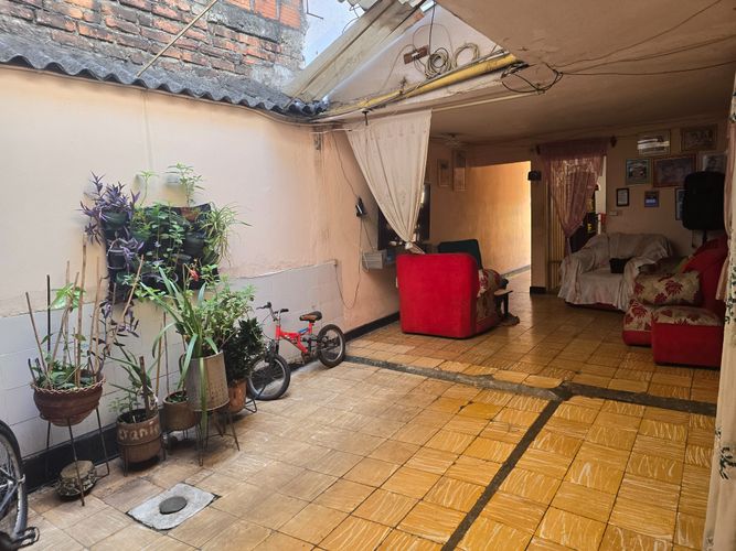 Casa de 6 alcobas en venta en San Judas Tadeo I, Cali, 280 m² · foto 3 de 18