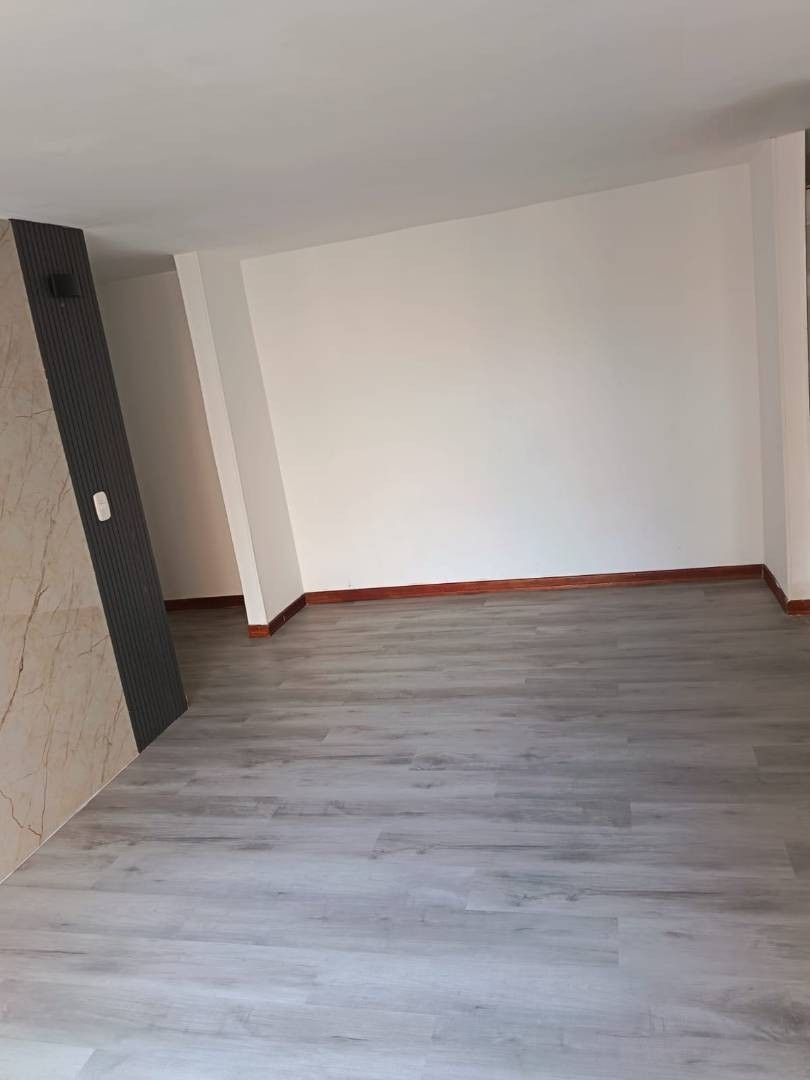 Apartamento en venta en Ub. Sabana De Tibabuyes, Bogotá · foto 3 de 23
