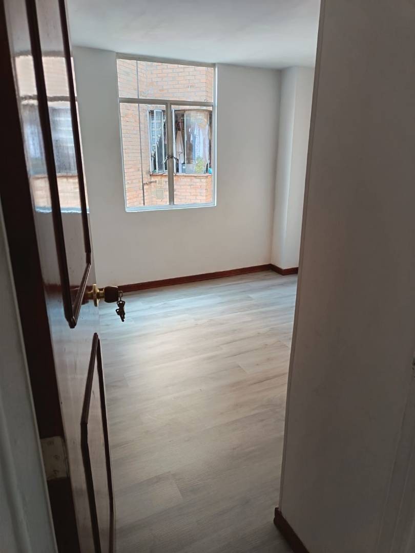 Apartamento en venta en Ub. Sabana De Tibabuyes, Bogotá · foto 6 de 23