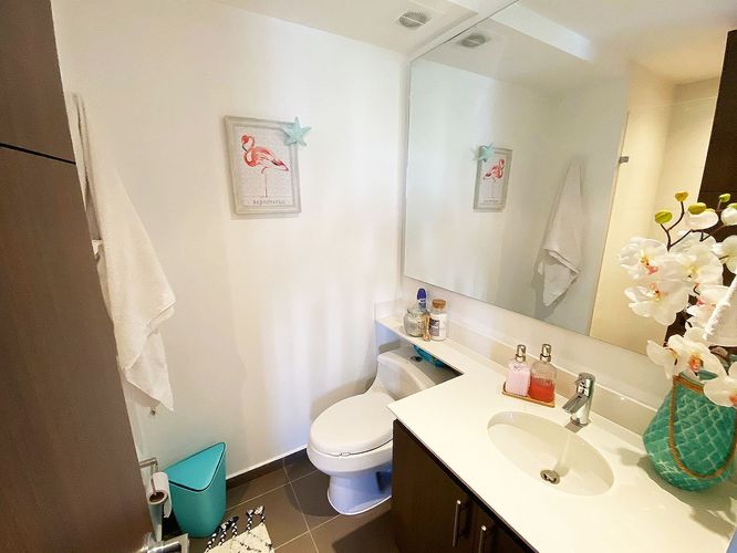 Apartamento de 2 alcobas en venta en El Poblado, Medellín, 84 m² · foto 13 de 16
