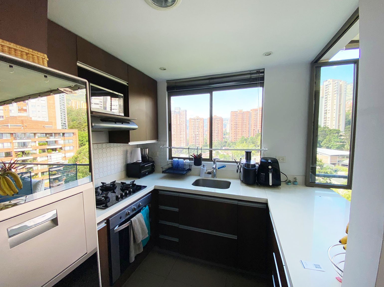 Apartamento en venta en El Poblado, Medellín 2