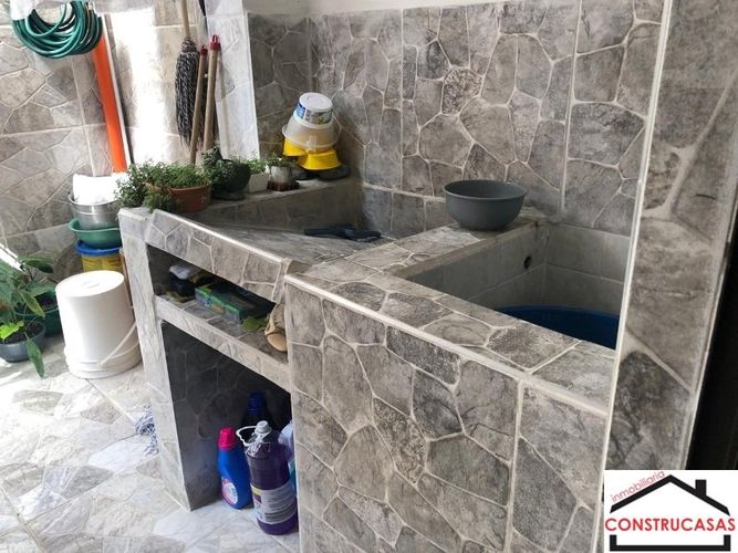 Casa de 3 alcobas en venta en Aures No.2, Medellín, 80 m² · foto 6 de 17