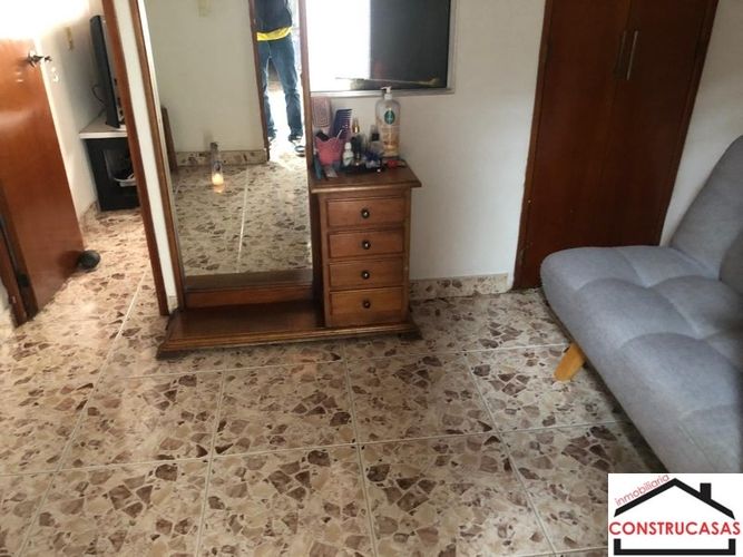 Casa de 3 alcobas en venta en Aures No.2, Medellín, 80 m² · foto 7 de 17