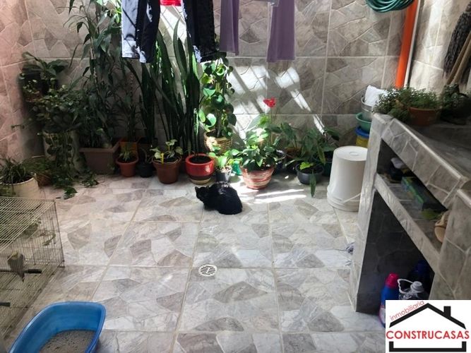 Casa de 3 alcobas en venta en Aures No.2, Medellín, 80 m² · foto 8 de 17