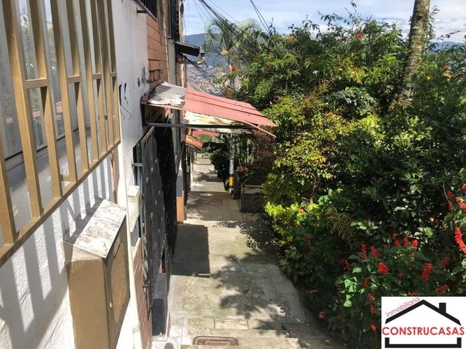 Casa de 3 alcobas en venta en Aures No.2, Medellín, 80 m² · foto 13 de 17