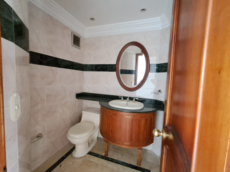 Apartamento en venta en El Poblado, Medellín 4