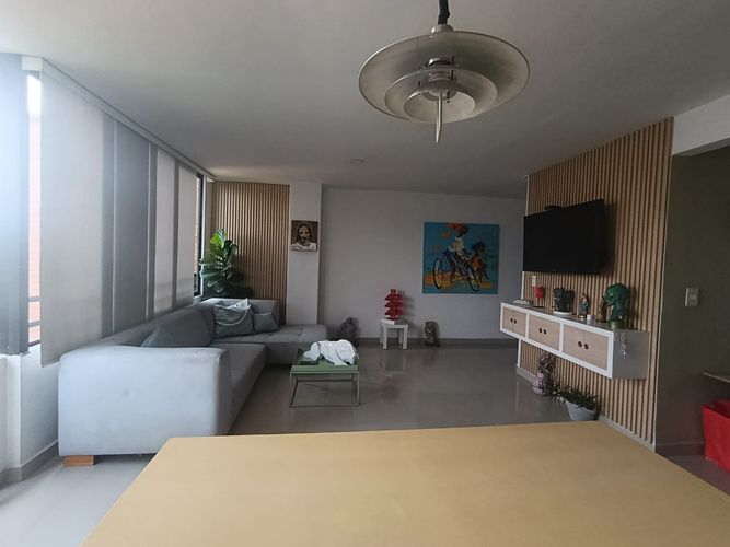 Apartamento de 3 alcobas en arriendo en El Diamante No. 2, Medellín, 94 m² · foto 2 de 20