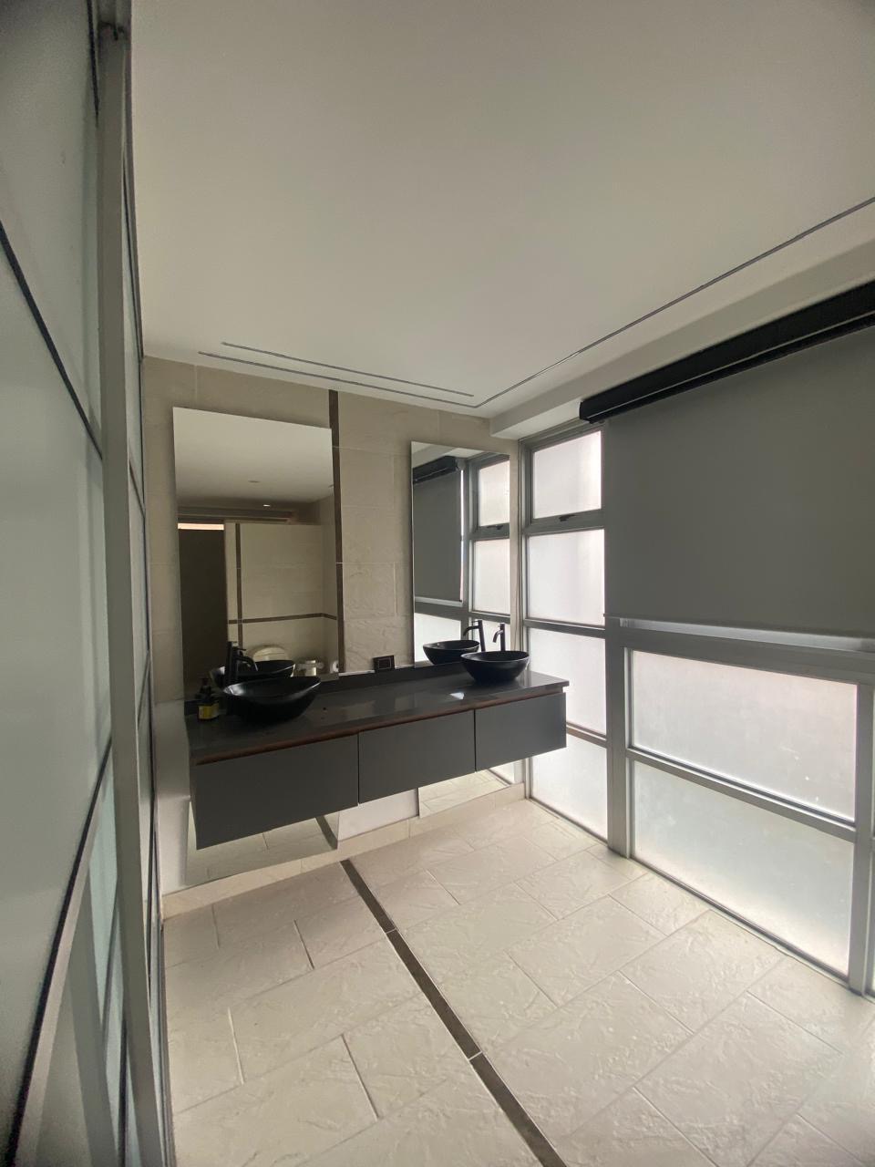 Apartamento en venta en El Poblado, Medellín 3