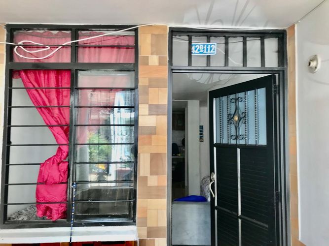 Apartamento de 2 alcobas en venta en Morichal De Comfandi, Cali, 44 m² · foto 2 de 13