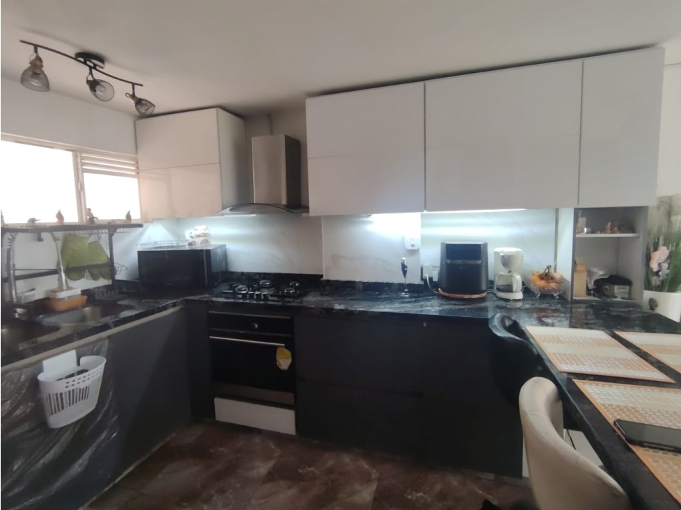 Casa en venta en Ciudad Alsacia, Bogotá · foto 4 de 24