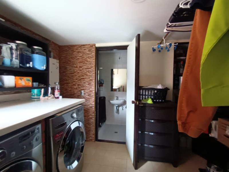 Apartamento en venta en El Poblado, Medellín 3