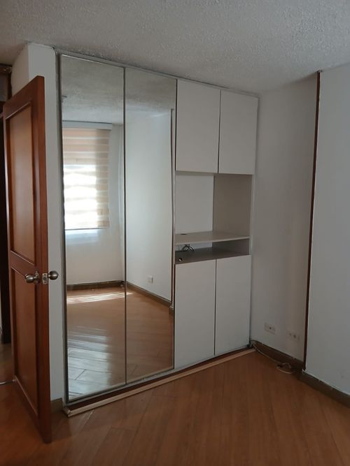 Apartamento de 2 alcobas en venta en El Batán, Bogotá, 58 m² · foto 2 de 18