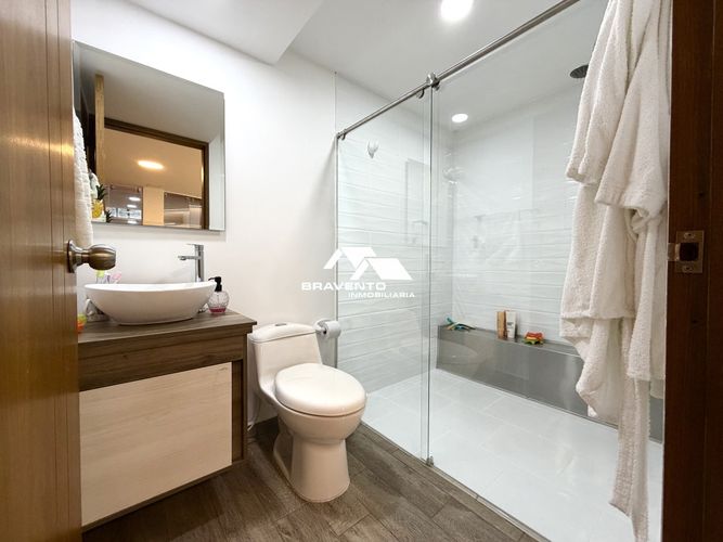 Casa de 5 alcobas en venta en Las Lomitas, Sabaneta, 480 m² · foto 15 de 24