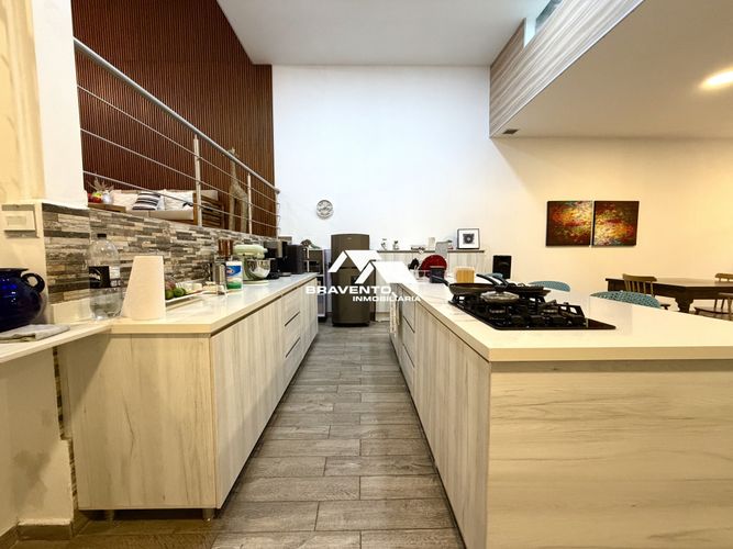 Casa de 5 alcobas en venta en Las Lomitas, Sabaneta, 480 m² · foto 19 de 24