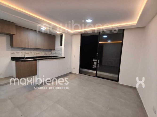 Casa de 3 alcobas en arriendo en Los Almendros, Apartado, 60 m² · foto 3 de 12