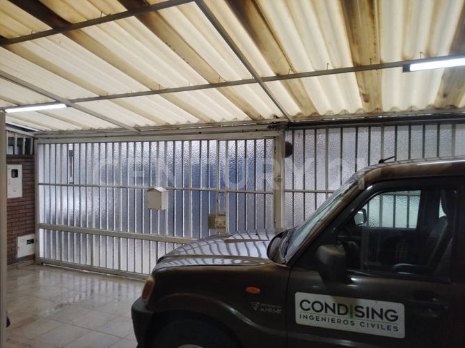 Casa de 4 alcobas en venta en Normandia, Bogotá, 310 m² · foto 2 de 20